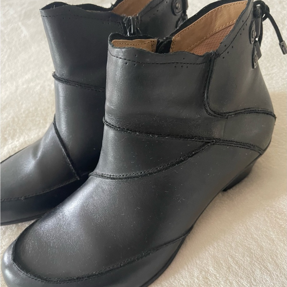 Aetrex Black Ankle Booties